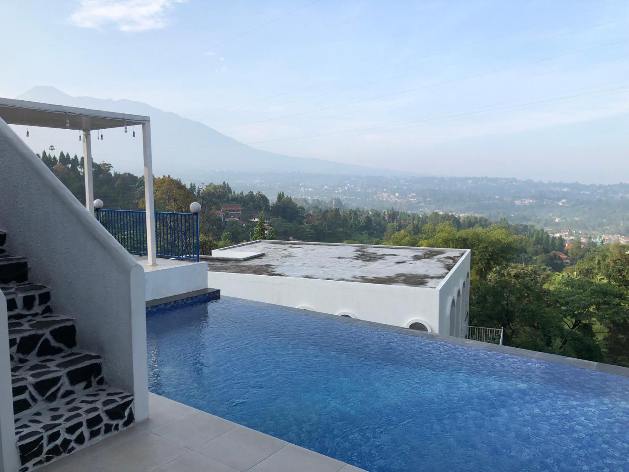 Villa Blue Door, Puncak Pondok Cipaseban Экстерьер фото